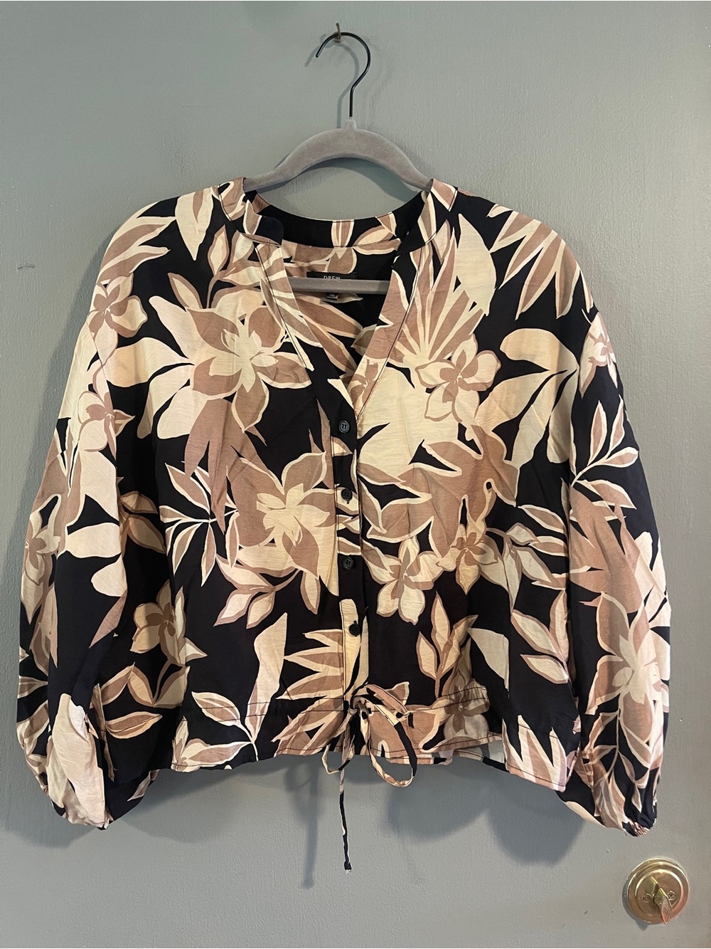 DREW Black & Tan Floral Button-Front Crop Cinch Top Size M